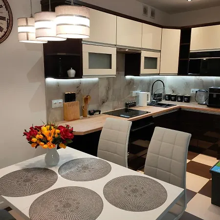 Rodzinny Z Ogrodkiem W Centrum Gizycka Гижицко